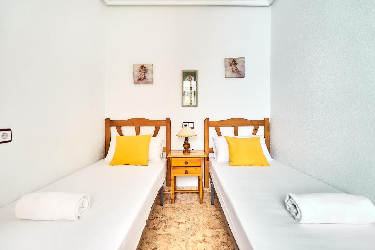 Espanhouse David 2 Bedroom Apartment Torrevieja With Pool Екстер'єр фото