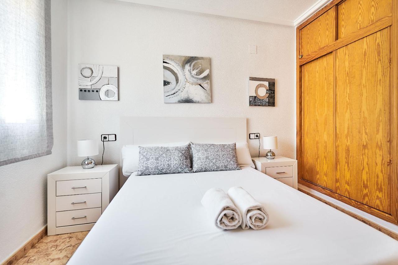 Espanhouse David 2 Bedroom Apartment Torrevieja With Pool Екстер'єр фото
