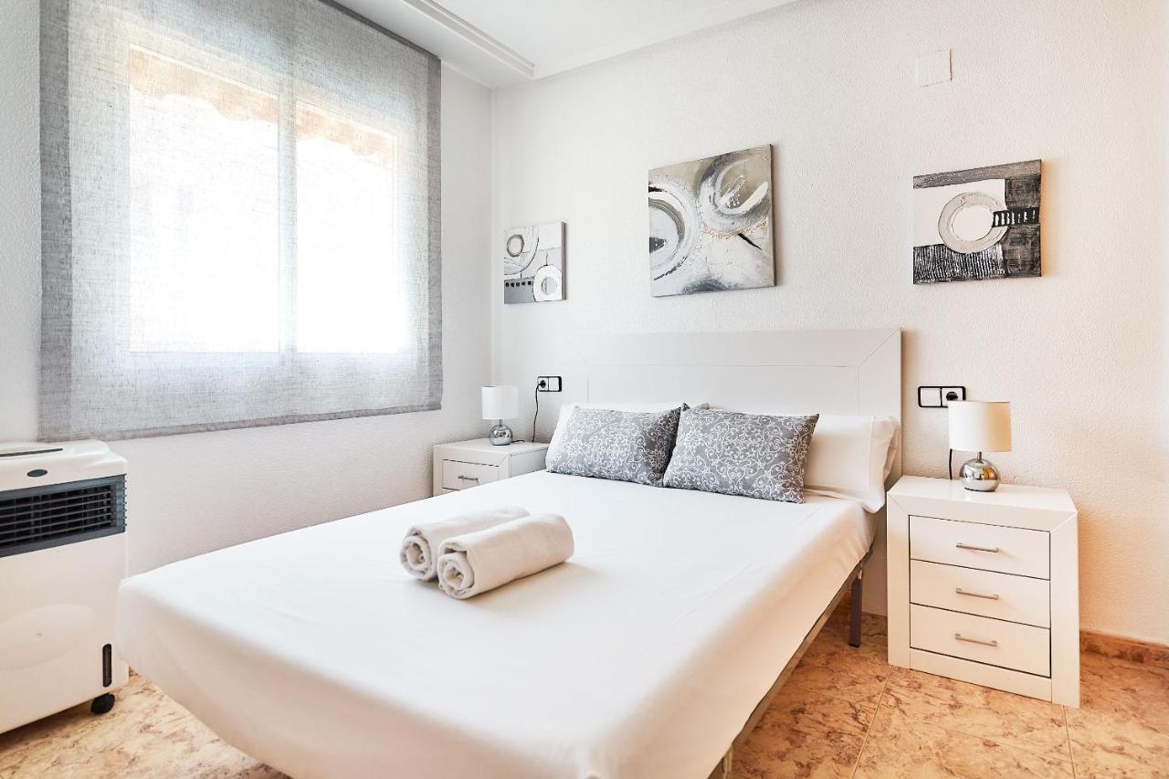 Espanhouse David 2 Bedroom Apartment Torrevieja With Pool Екстер'єр фото