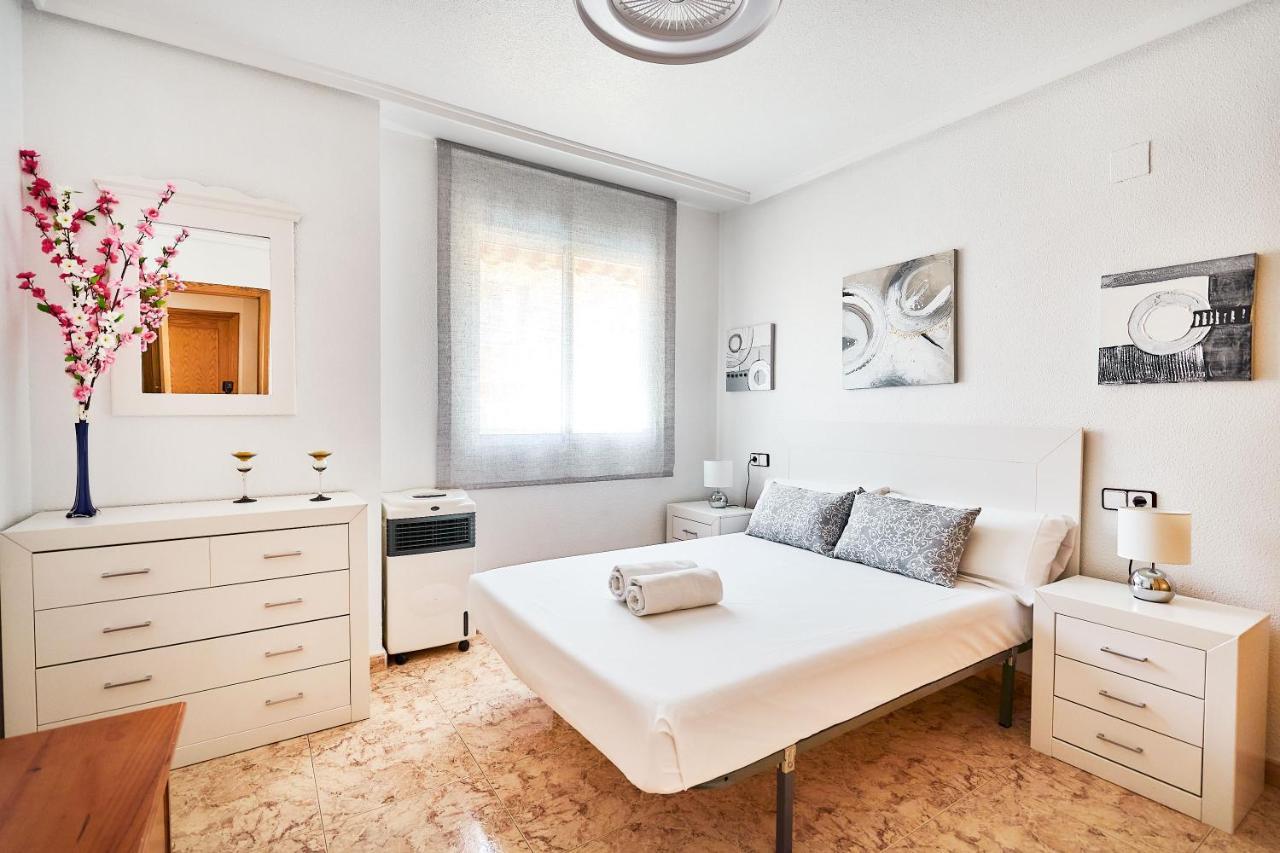 Espanhouse David 2 Bedroom Apartment Torrevieja With Pool Екстер'єр фото